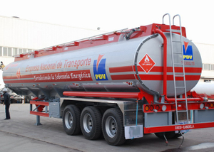 42000L Aluminium Fuel Tanker نصف مقطورة 3 محاور للطائرات النفاثة في المطار